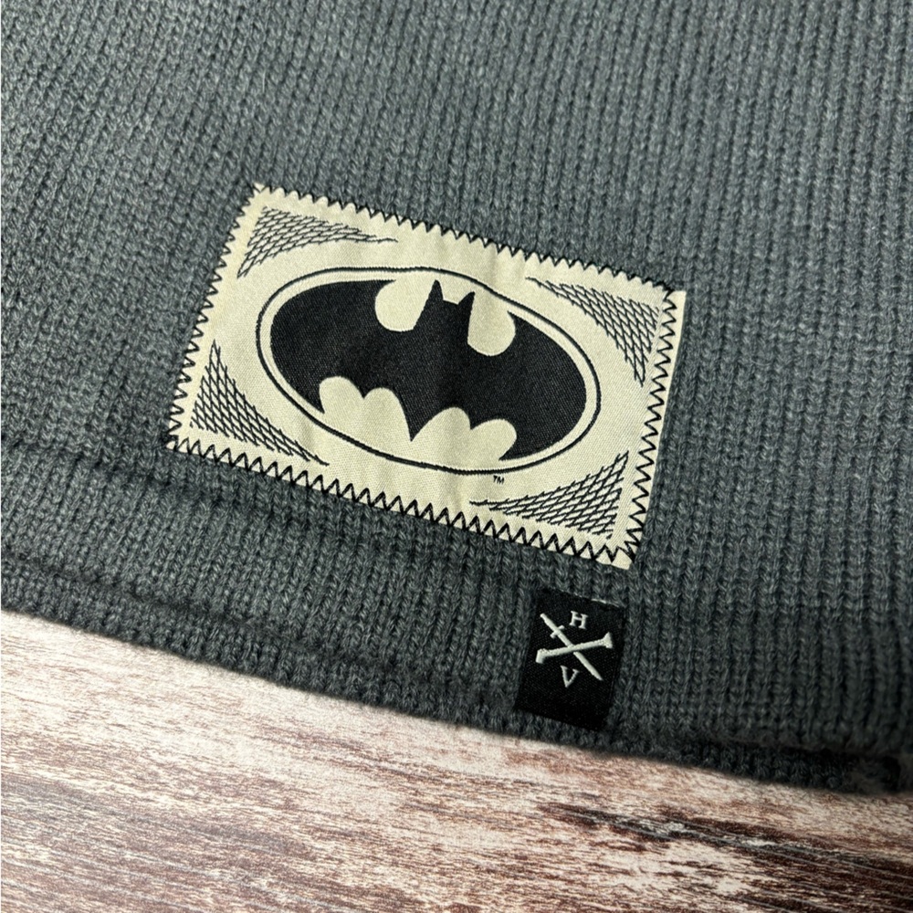 Heroes & Villains | VGUC Men’s Batman Gotham City Varsity Sweater DC Comics, M - Picture 6 of 10